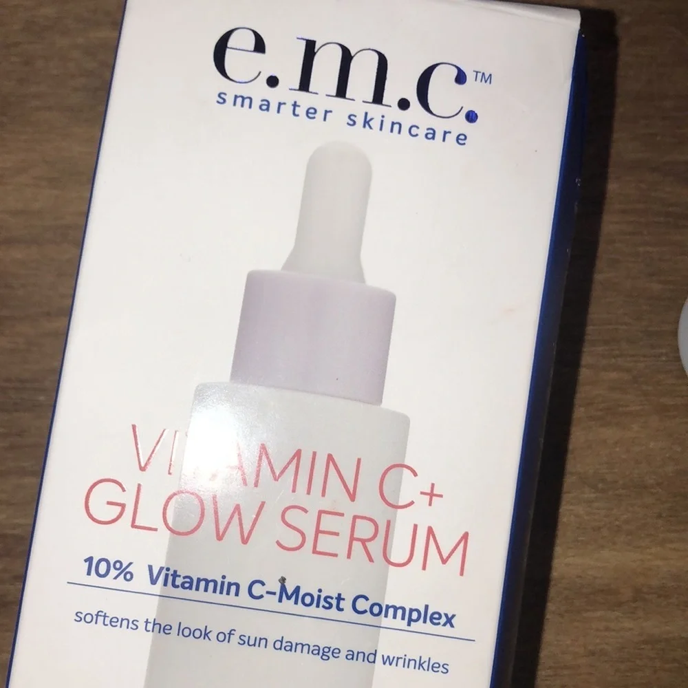 Emc smarter skincare vitamin c glow serum